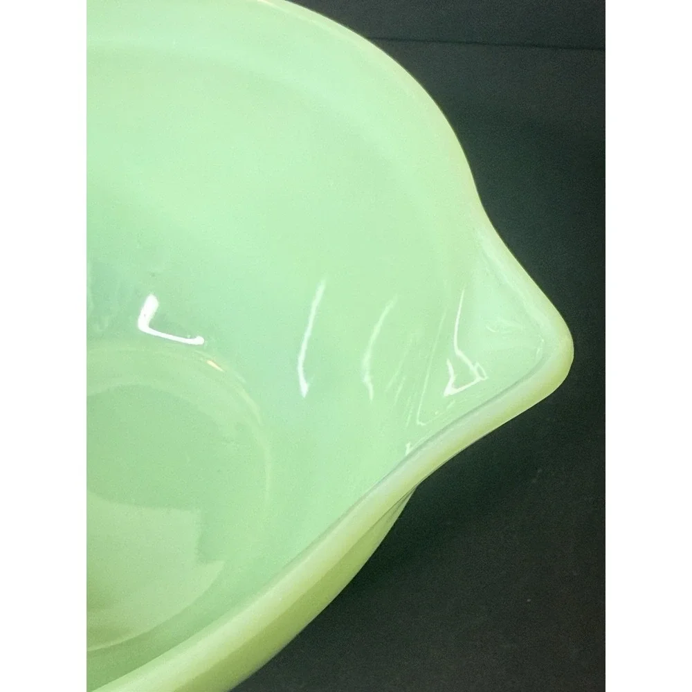 VTG Anchor Hocking Fire King Jadeite Ovenware Mixing Bowl Handle Pour Spout EUC